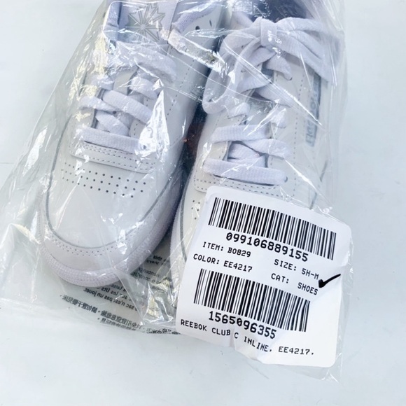 Reebok® Club C J. Crew Sneakers White 
Item BO829 Size 5.5 NWT - Picture 15 of 15
